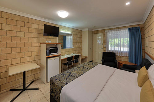 st george motel executive king room 3
