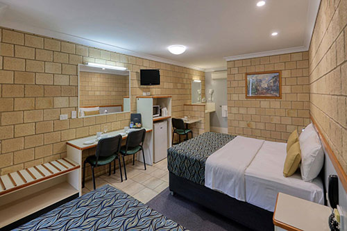 st george motel executive twin share room queen and king single 1